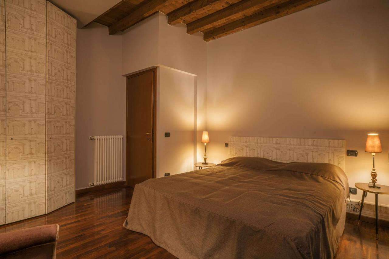 Napule...E Apartments Peschiera del Garda Eksteriør billede